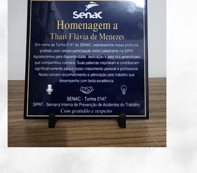 Placa de homenagem do SENAC